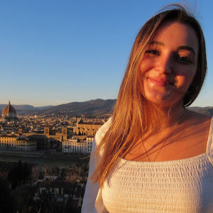 Meet your Posher, Olivia